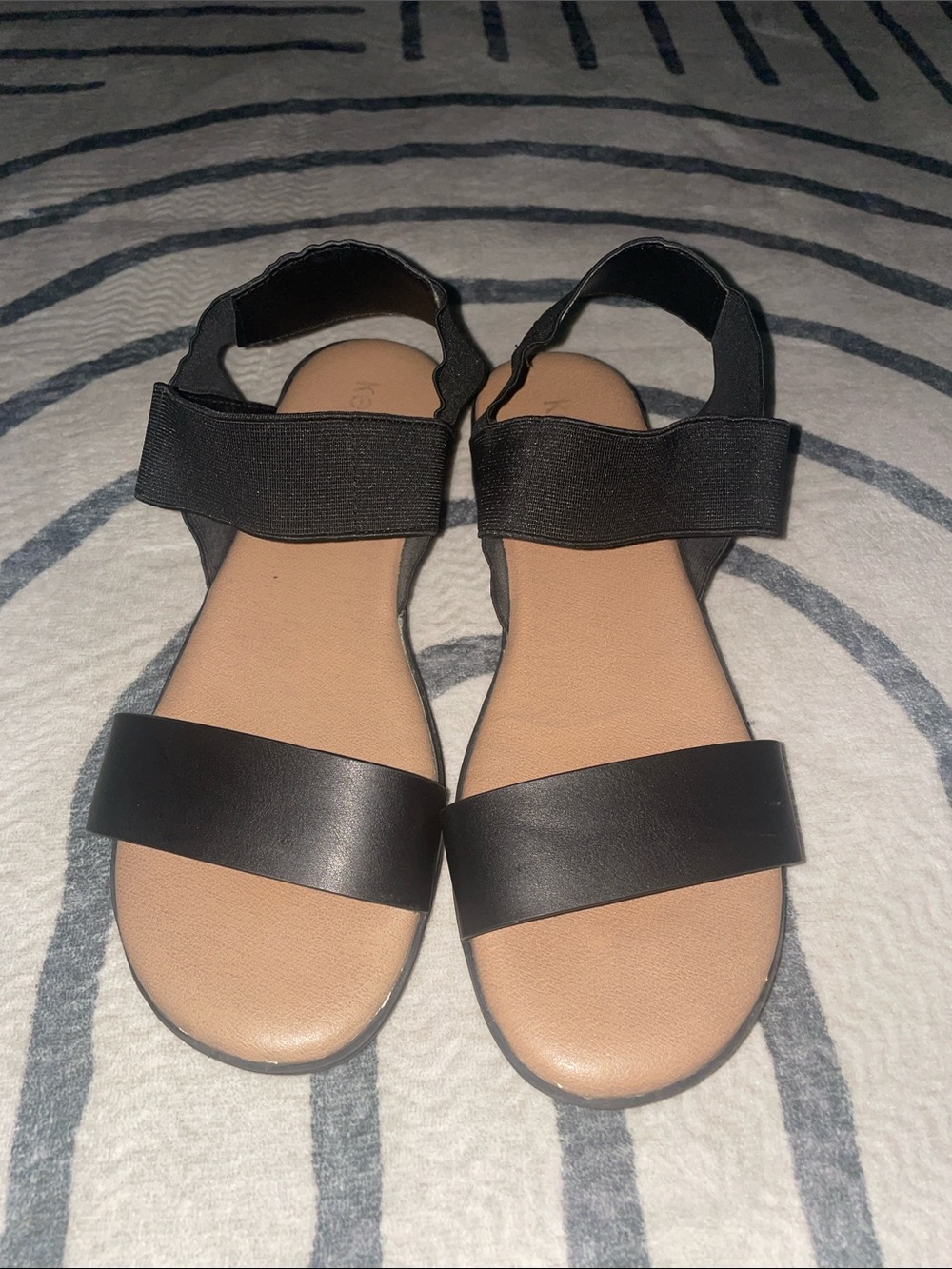 Kensie Black Strap Sandals with Tan Footbed